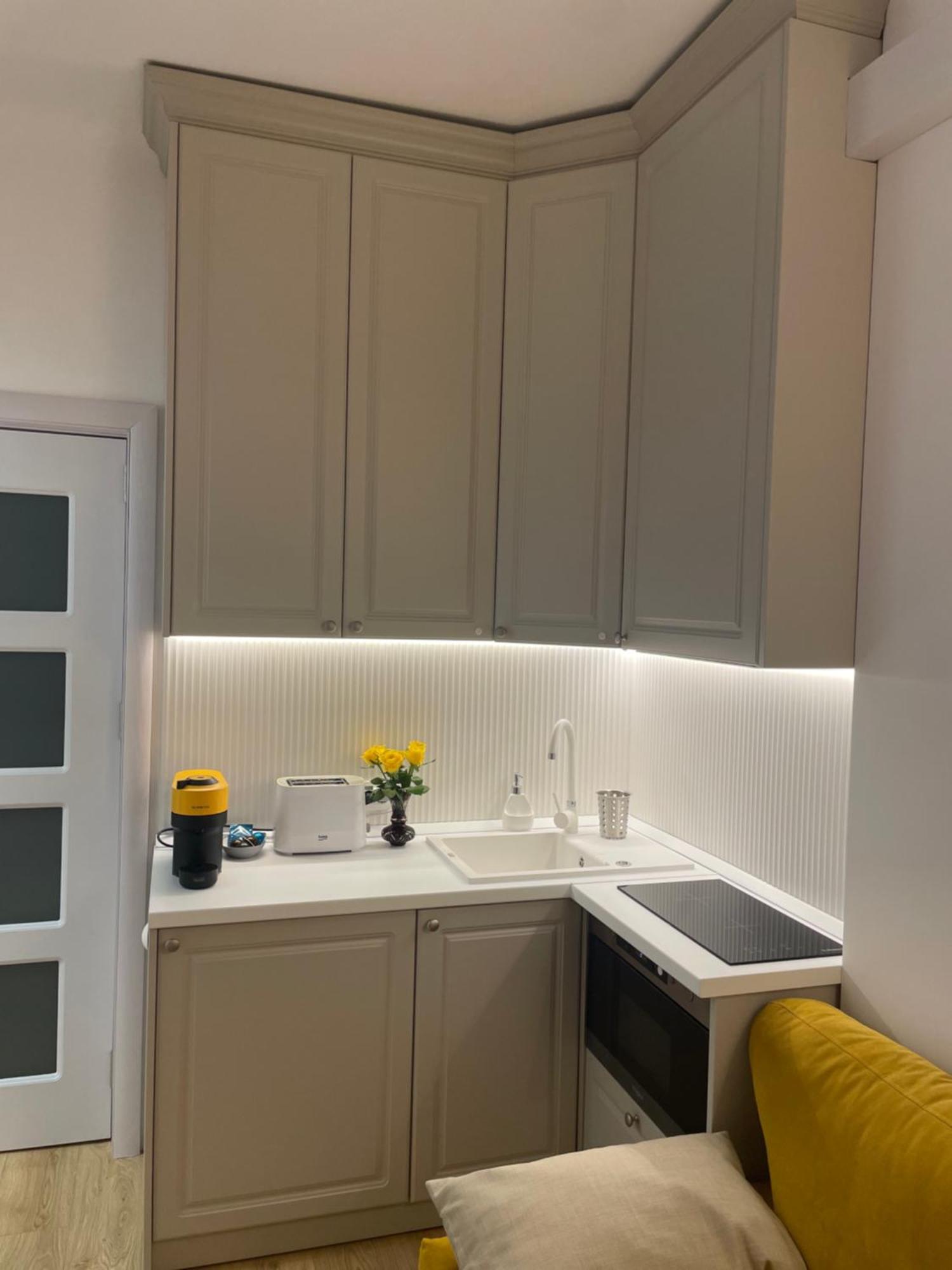 Studio Alice Romana Square Apartment บูคาเรสต์ ภายนอก รูปภาพ